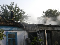 У Каховському районі загасили пожежу в господарчій споруді
