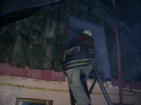 Рятувальники ліквідували пожежу на даху житлового будинку