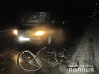 Поліція Шостки з’ясовує обставини ДТП, під час якого постраждала велосипедистка
