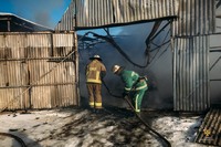 Вогнеборцями ліквідовано пожежу гаражного приміщення ангарного типу в с.Козівка