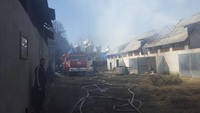 Хустські вогнеборці ліквідували пожежу на території монастиря в с. Липча