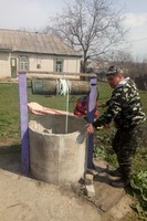 Верхньодніпровський район: рятувальники допомогли жінці, яка впала у власний колодязь