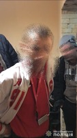 Поліцейські  Хустщини затримали наркозбувача, який переховувався від слідства