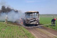 Покровський район: рятувальники ліквідували пожежу автобуса