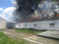 Гайворонський район: триває ліквідація пожежі складського приміщення