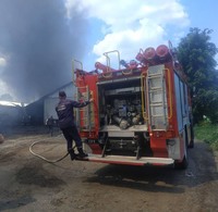 У Гайворонському районі ліквідовано пожежу складського приміщення