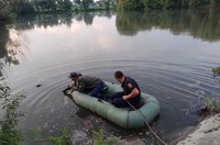 Томашпільський район: рятувальники вилучили з водойми потопельника