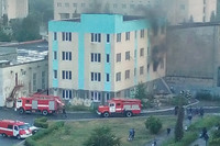 м.Нетішин: рятувальники ліквідували пожежу недіючої будівлі