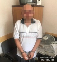 На Харківщині поліцейські затримали чоловіка, який ледь не вбив свого знайомого