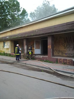 Тячівські рятувальники ліквідували пожежу в колишньому кафе