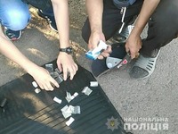 У Новомосковському районі поліцейські виявили у чоловіка метамфетамін