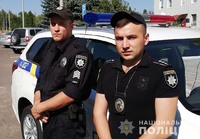 У Южноукраїнську під час затримання злодій-рецидивіст із заручницею чинив опір та поранив ножем поліцейського