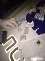 На Рівненщині поліцейські вилучили нарковмісні таблетки, канабіс та рослини конопель