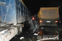 У автопригоді на Тернопільщині не розминулися дві вантажівки та Audi