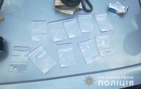 На Дніпропетровщині поліцейські затримали двох чоловіків з метамфетаміном
