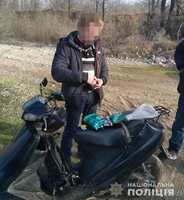 У Томаківському районі поліцейські затримали збувача метамфетаміну