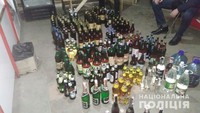 У Кам`янському поліцейські вилучили з магазину нелегальний алкоголь