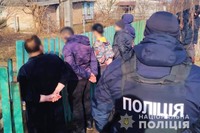 Поліцейські затримали групу осіб які підозрюються в організації збуту наркотичних засобів на території Черкащини