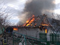 Дубенські рятувальники ліквідували пожежу у не експлуатуючому житловому будинку