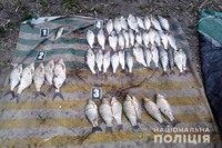 На Хмельниччині поліцейський офіцер громади виявив браконьєра, який у період нересту ловив рибу сітками