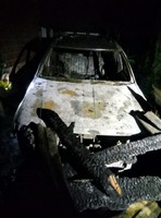Сарненський район: у приватному господарстві вогнем знищено автомобіль