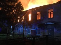 Рятувальники ліквідували пожежу недіючої адмінбудівлі цукрозаводу