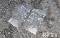 У Заводському районі поліцейські затримали підозрюваного у збуті наркотичних засобів та психотропних речовин шляхом «закладок»