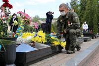 Навічно у нашій пам’яті: сьогодні Україна віддає шану загиблим у збитому 6 років тому вертольоті Мі-8