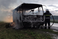 Петропавлівський район: внаслідок пожежі знищено рейсовий автобус 