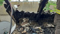 Олешківські рятувальники спільно з командою місцевої пожежної охорони смт Нова Маячка ліквідували пожежу в будинку