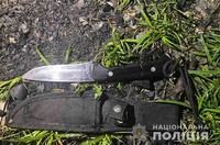 На Київщині поліція затримала зловмисника, який погрожуючи ножем відібрав планшет у юнака