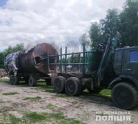 У Рокитнівському районі поліцейські вилучили вісім  бочок для випалювання деревного вугілля