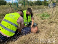 Оперативники поліції Чернігівщини затримали розбійника, який напав на літню жінку