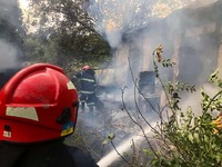 Гощанські рятувальники під час гасіння пожежі у неексплуатуючому житловому будинку не допустили вибуху газового балона