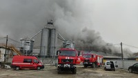 Триває ліквідація пожежі будівлі свинокомплексу ТзОВ «Даноша» на площі 2500 м. кв.