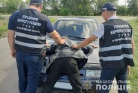 Кримінальна поліція Чернігівщини затримала чоловіка, який перебував у розшуку за викрадення авто