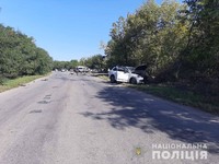 Поліція встановлює обставини автопригоди в Липовецькому районі, у якій загинули двоє людей
