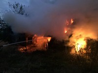 Перемишлянський район: вогнем знищено вагончик та дерев'яну господарську будівлю