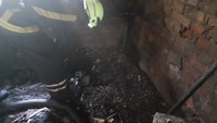 На Сумщині вогнеборці приборкували пожежу в чотириквартирному будинку