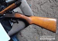 Поліція вилучила у жителя Маневицького району зброю та набої