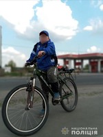 У Харківському районі оперативники викрили рецидивіста у вчиненні серії крадіжок велосипедів  v