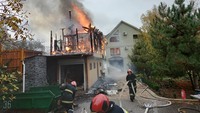 Вільнянський район: рятувальники ліквідували пожежу у двоповерховій господарчій споруді