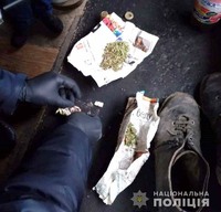 Близько кілограма марихуани вилучили дільничні офіцери поліції у трьох жителів Тиврівського району
