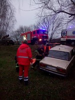 Чуднівський район: рятувальники надали допомогу водію, що потрапив у ДТП