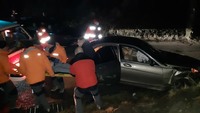 Сколівський район: рятувальники вивільнили з автівки 2 людей