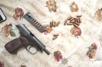 У двох жителів Вінниччини поліцейські вилучили бойові пістолети