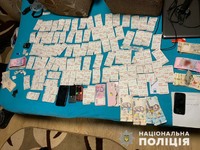 На Буковині поліція вилучила у дилерів нарковмісні пігулки майже на пів мільйона гривень