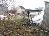 Костопільські рятувальники спільно з працівниками місцевих пожежних команд ліквідували пожежу у приватному господарстві