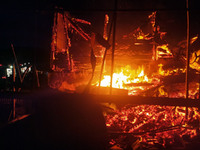 На Тячівщині сталася масштабна пожежа на території приватного господарства
