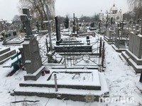 У Бориславі поліцейські викрили зловмисника, причетного до наруги над могилою